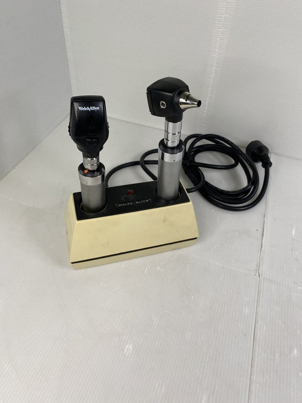Welch Allyn 71110 Diagnostic Set with Otoscope & Ophthalmoscope — Certified Pre-Owned
